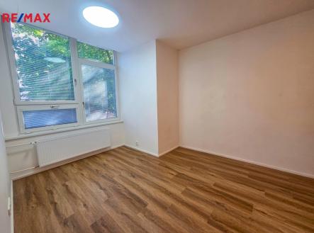 Pronájem bytu, 2+kk, 38 m²