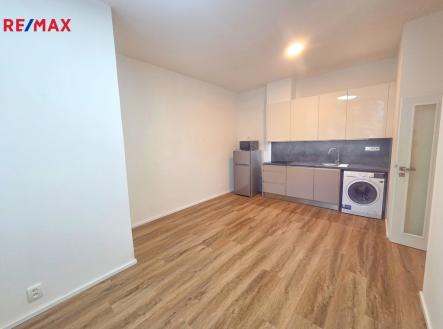 Pronájem bytu, 2+kk, 38 m²