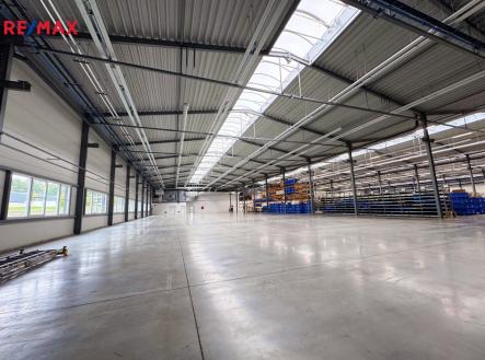 Pronájem výrobní prostor, 6 688 m²