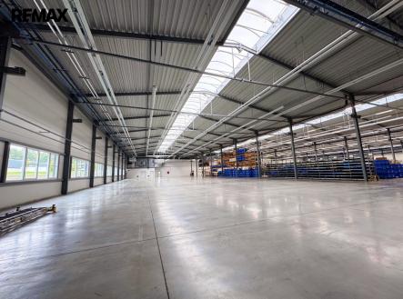 Pronájem výrobní prostor, 6 688 m²