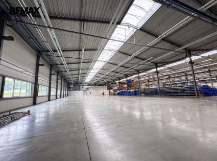 Pronájem výrobní prostor, 6 688 m²