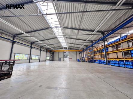 Pronájem výrobní prostor, 6 688 m²