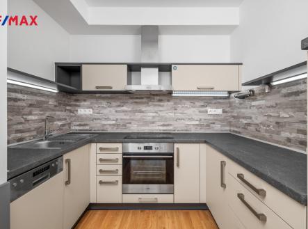 Pronájem bytu, 3+kk, 82 m²