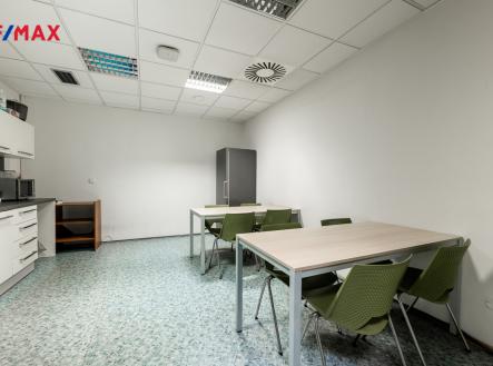 Pronájem kanceláře, 42 m²