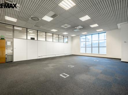 Pronájem kanceláře, 66 m²