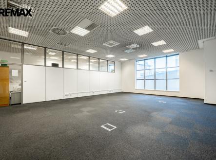 Pronájem kanceláře, 66 m²