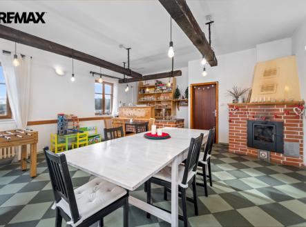 Prodej hotel, 400 m²