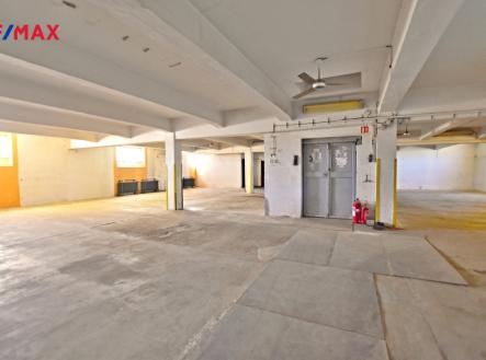 Pronájem výrobní prostor, 400 m²