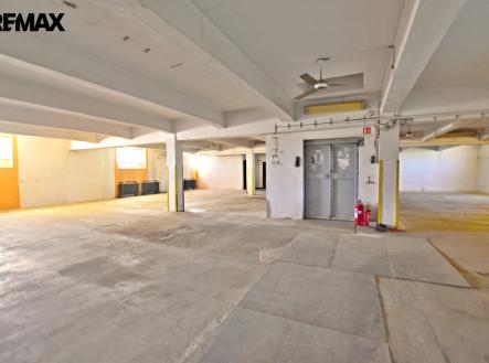 Pronájem výrobní prostor, 400 m²