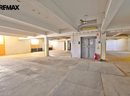 Pronájem výrobní prostory, 303 m²