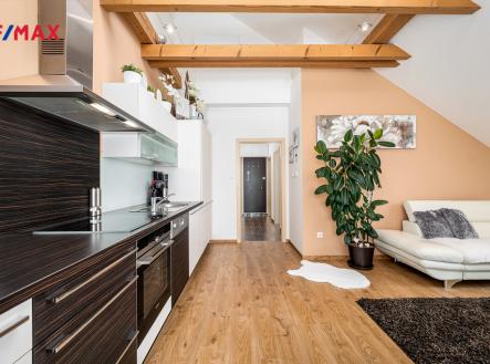 Pronájem bytu, 3+kk, 66 m²