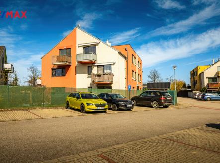 Pronájem bytu, 3+kk, 66 m²