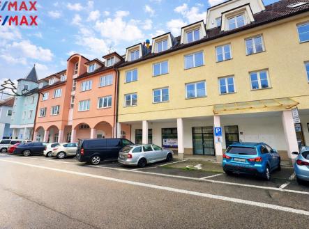 Prodej obchodní prostor, 241 m²