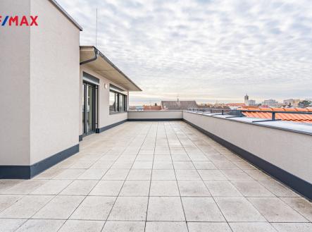 Pronájem bytu, 3+kk, 152 m²