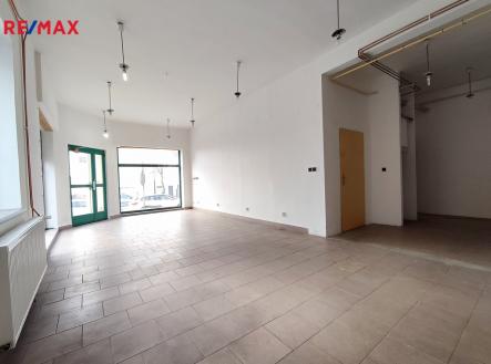 Pronájem obchodní prostor, 100 m²