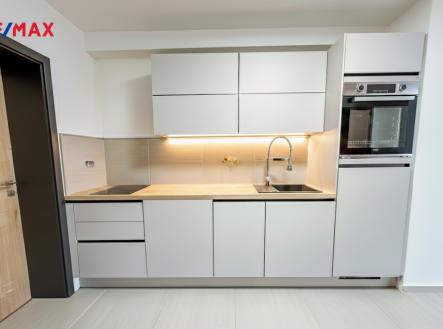 Pronájem bytu, 2+kk, 56 m²