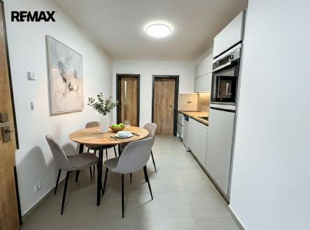 Pronájem bytu, 2+kk, 56 m²