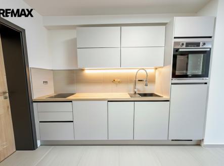 Pronájem bytu, 2+kk, 56 m²