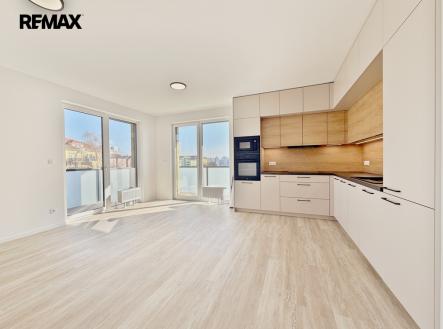 Pronájem bytu, 3+kk, 80 m²