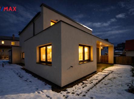 Pronájem domu/vily, 200 m²