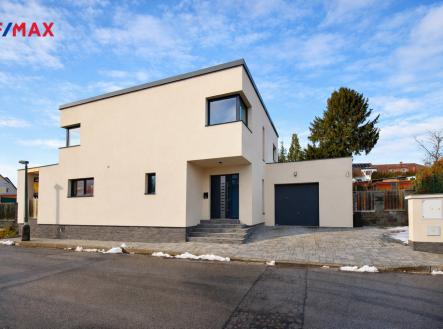 Pronájem domu/vily, 200 m²