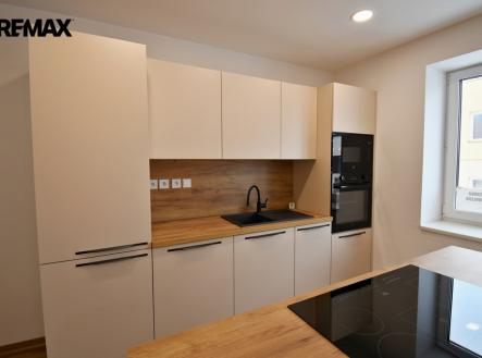 Pronájem bytu, 2+kk, 60 m²