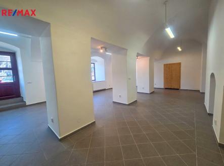 Pronájem obchodní prostor, 64 m²