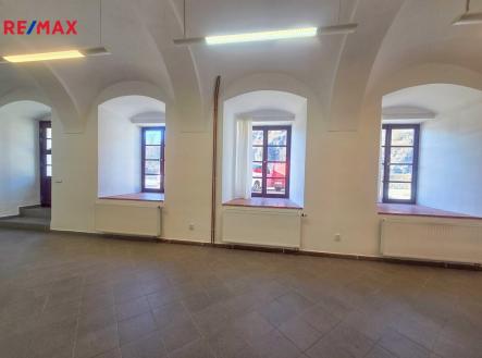 Pronájem obchodní prostor, 64 m²