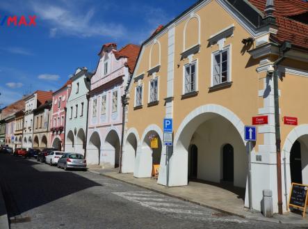 Pronájem bytu, atypický, 148 m²