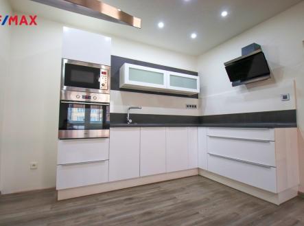 Pronájem bytu, 2+kk, 40 m²