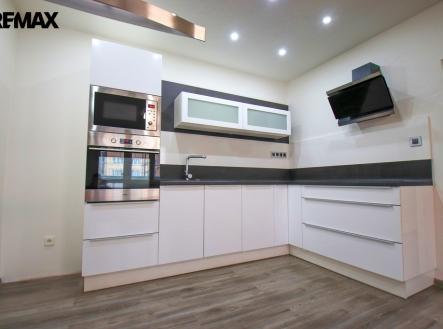 Pronájem bytu, 2+kk, 40 m²