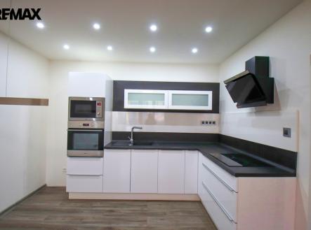 Pronájem bytu, 2+kk, 40 m²