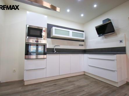 Pronájem bytu, 2+kk, 40 m²