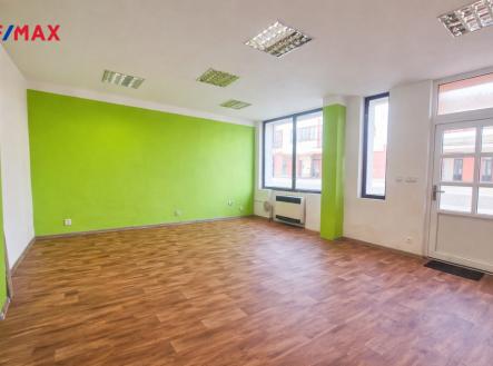 Pronájem obchodní prostor, 50 m²