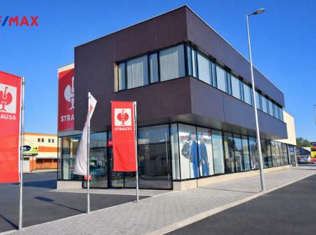 Pronájem kanceláře, 252 m²