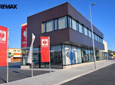 Pronájem kanceláře, 252 m²