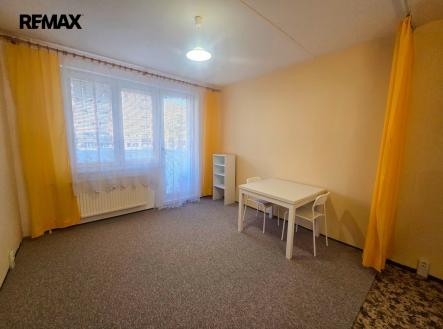Pronájem bytu, 2+kk, 42 m²