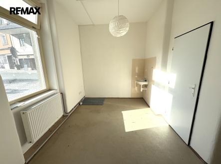 Pronájem obchodní prostor, 17 m²