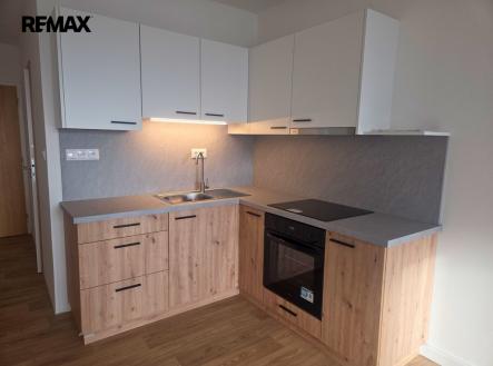 Pronájem bytu, 1+kk, 32 m²