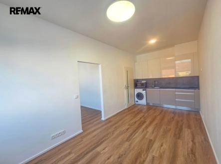 Pronájem bytu, 2+kk, 33 m²