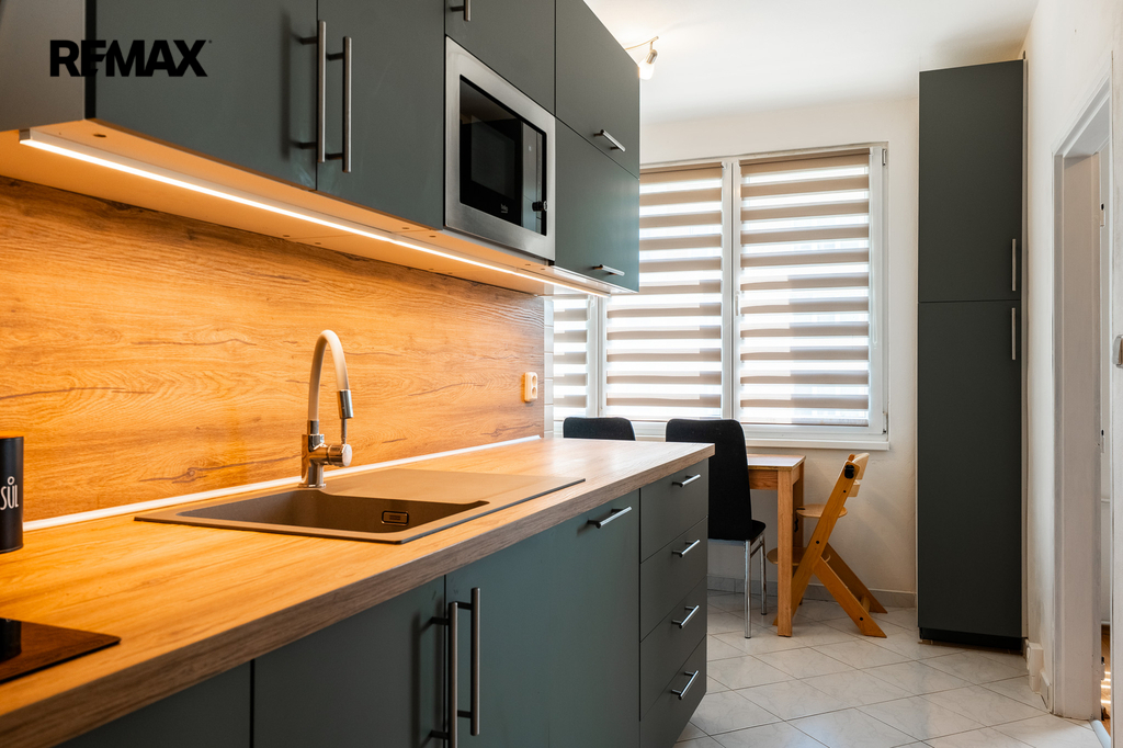 pana8306-hdr.jpg