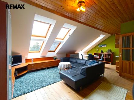 Pronájem bytu, 3+kk, 82 m²