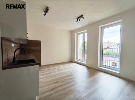 Pronájem bytu, 1+kk, 29 m²