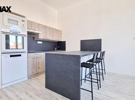 Pronájem bytu, 1+kk, 40 m²