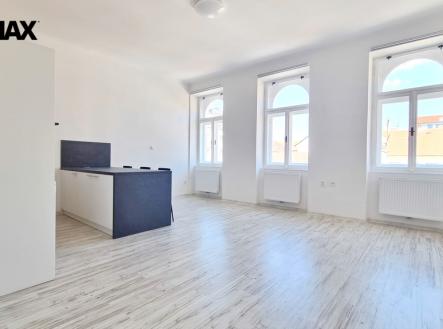Pronájem bytu, 1+kk, 40 m²