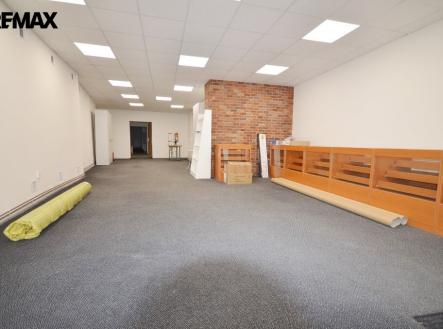 Prodej obchodní prostor, 140 m²