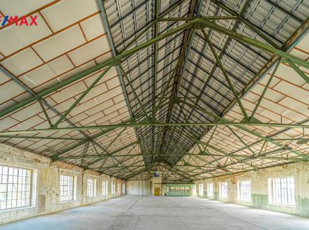 Pronájem skladovací prostor, 6 800 m²