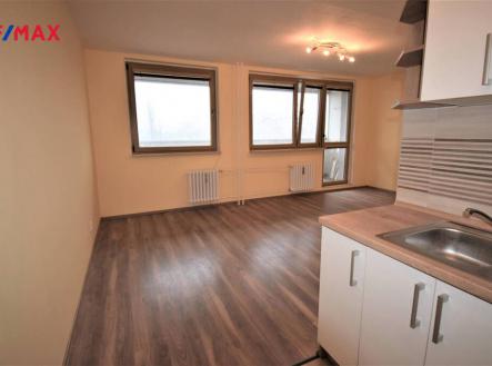 Pronájem bytu, 1+kk, 38 m²