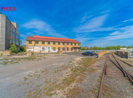 Pronájem skladovací prostor, 2 000 m²