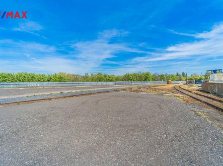 Pronájem skladovací prostor, 1 000 m²